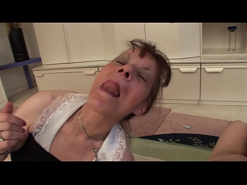 ❤️ Két nagymama és egy nagypapa hármasban ❌ Pornó videó at hu.sexflashgame.ru ☑