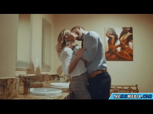 ❤️ Amikor egy bögyös szőke elcsábít egy nyilvános WC-ben ❌ Pornó videó at hu.sexflashgame.ru ☑